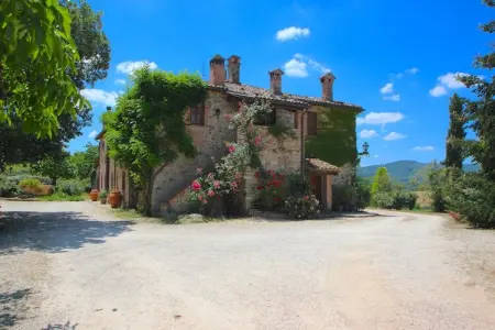 Location villa à San Venanzo, Villa à San Venanzo avec Piscine et Sauna