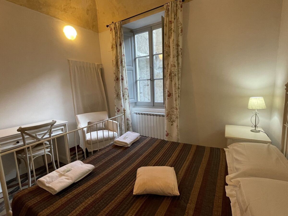 Merlino : apt 2 pièces à Finalborgo, 2,5 km de la mer - Photo 6