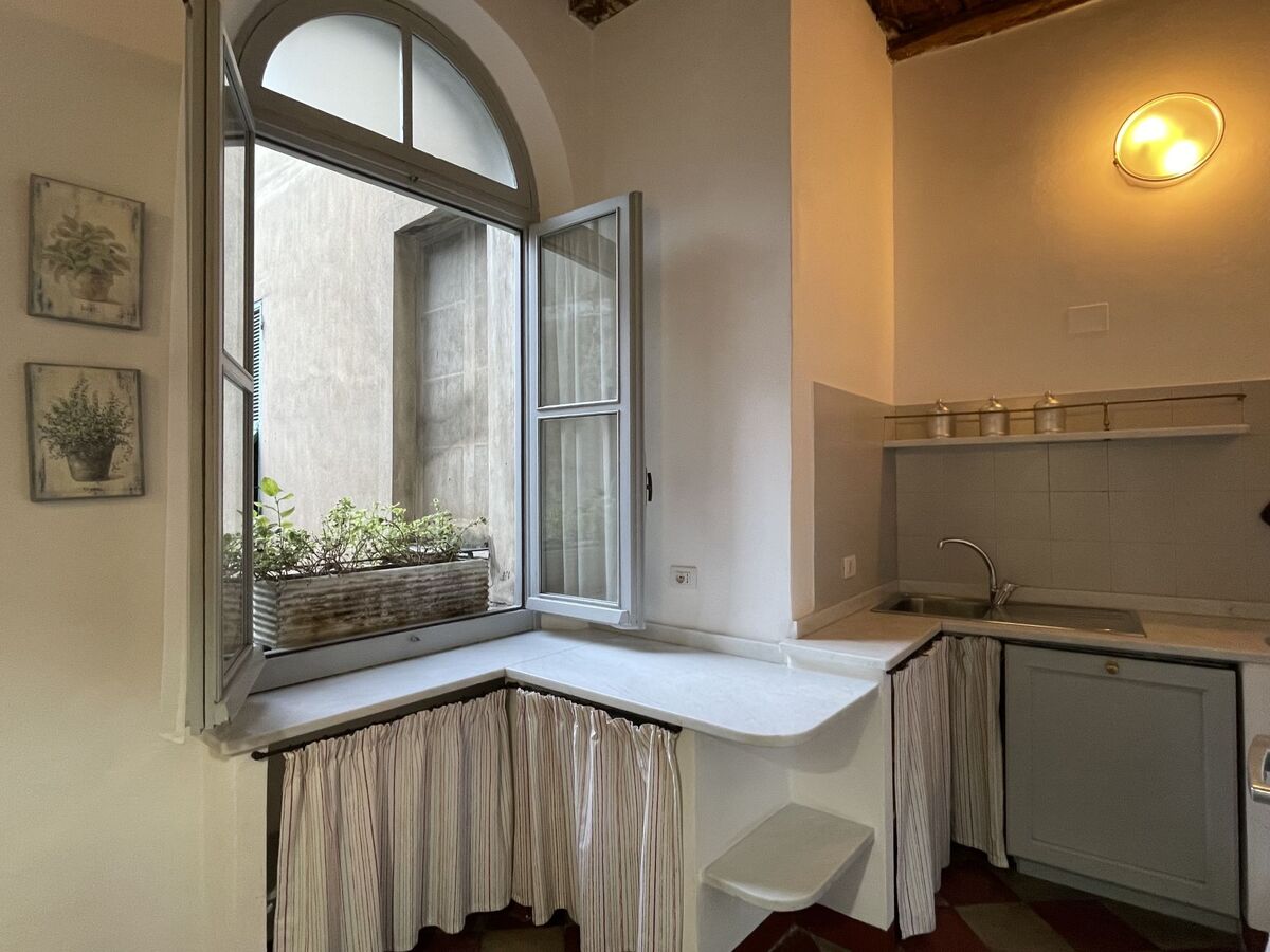 Merlino : apt 2 pièces à Finalborgo, 2,5 km de la mer - Photo 7