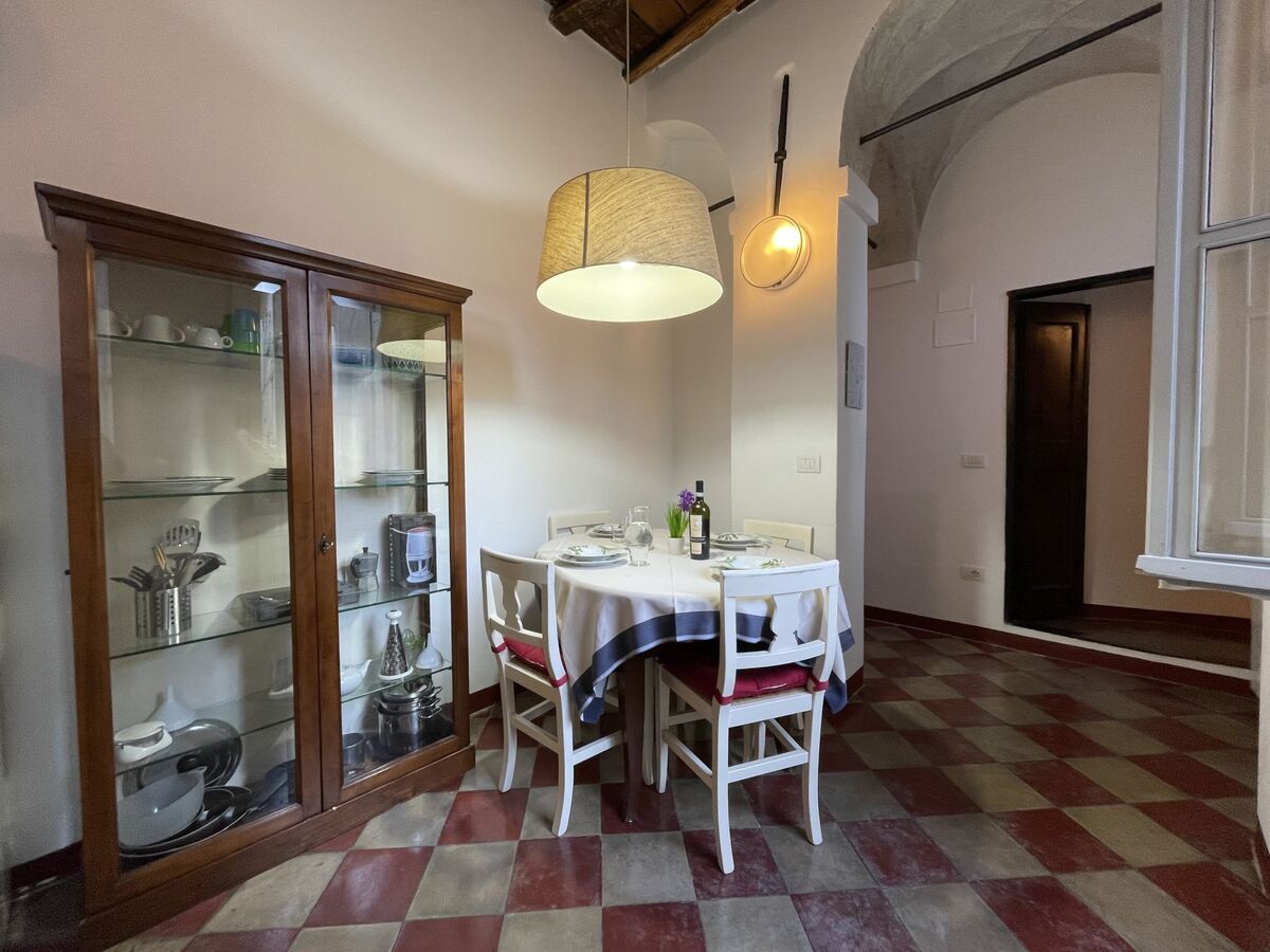 Merlino : apt 2 pièces à Finalborgo, 2,5 km de la mer - Photo 9