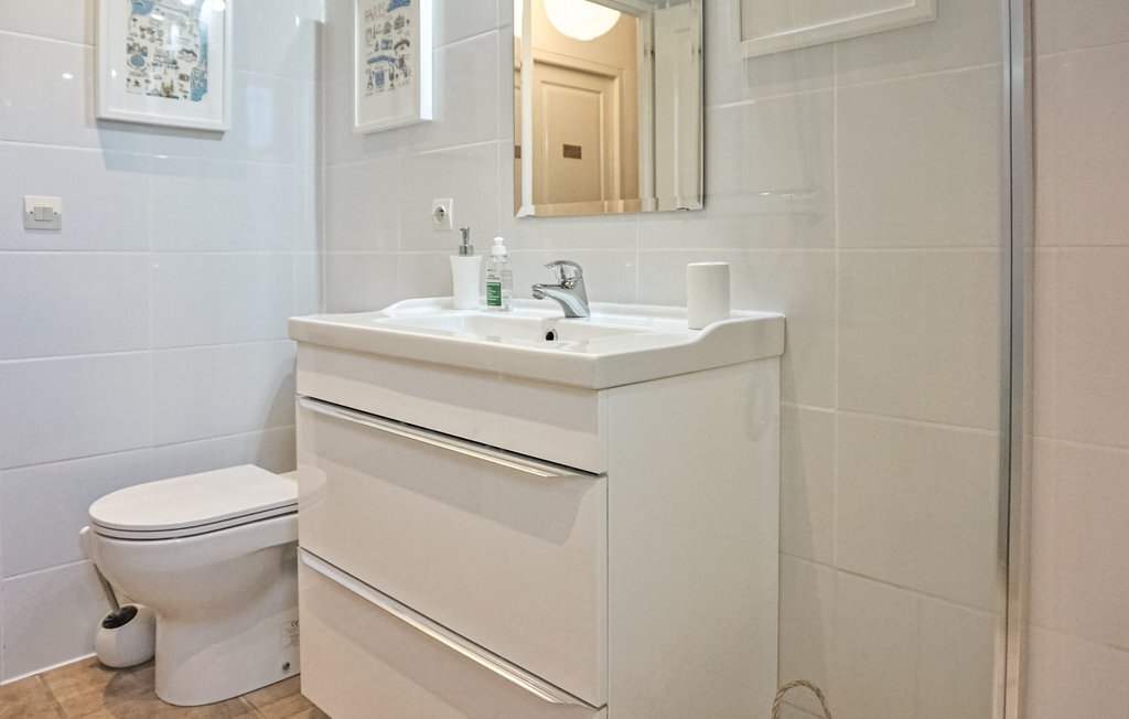 Maison avec piscine privée à Cruzy, vue vignobles - Photo 25