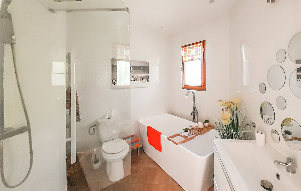 Maison avec piscine privée à Cruzy, vue vignobles - Photo 27