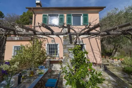Location villa à Rapallo, Séjour paisible dans une villa à Rapallo