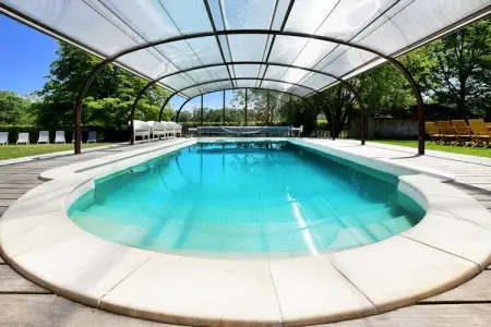 Location maison à Beauraing Ardennes, Belle maison de vacances avec piscine privée à Beauraing