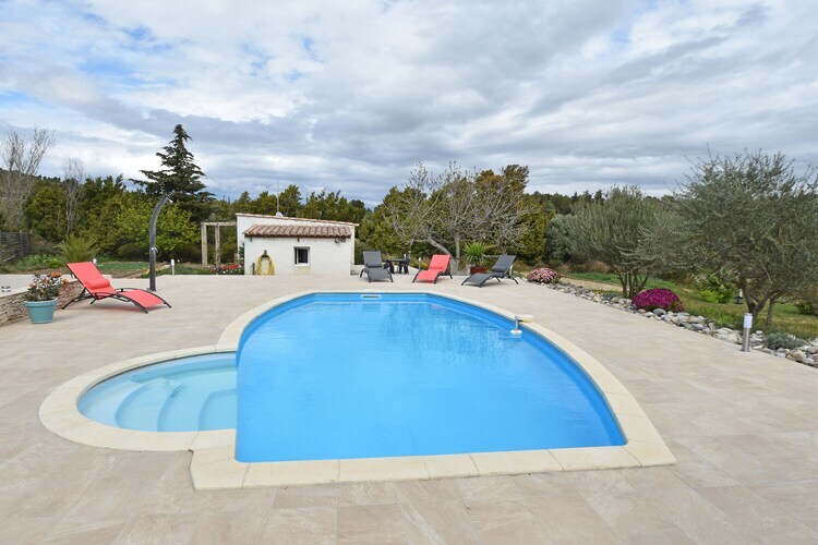 Villa Lézignan : piscine et jardin de 6 000 m² - Photo 1