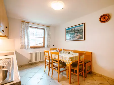 Appartement Trottner à Mazzin, accès ski à 2,4 km : photo 12