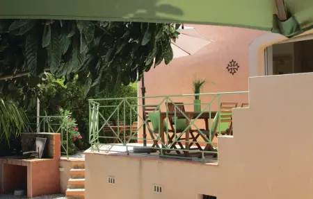 Maison 5 chambres avec piscine privée à Creissan : photo 3