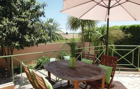 Maison 5 chambres avec piscine privée à Creissan : photo 4