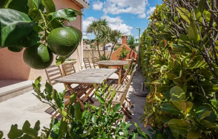 Maison 5 chambres avec piscine privée à Creissan : photo 16