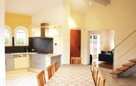 Maison 5 chambres avec piscine privée à Creissan : photo 23