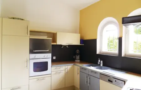 Maison 5 chambres avec piscine privée à Creissan : photo 25
