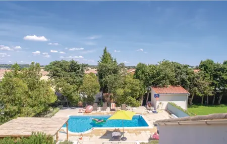 Maison 5 chambres avec piscine privée à Thézan-lès-Béziers : photo 3
