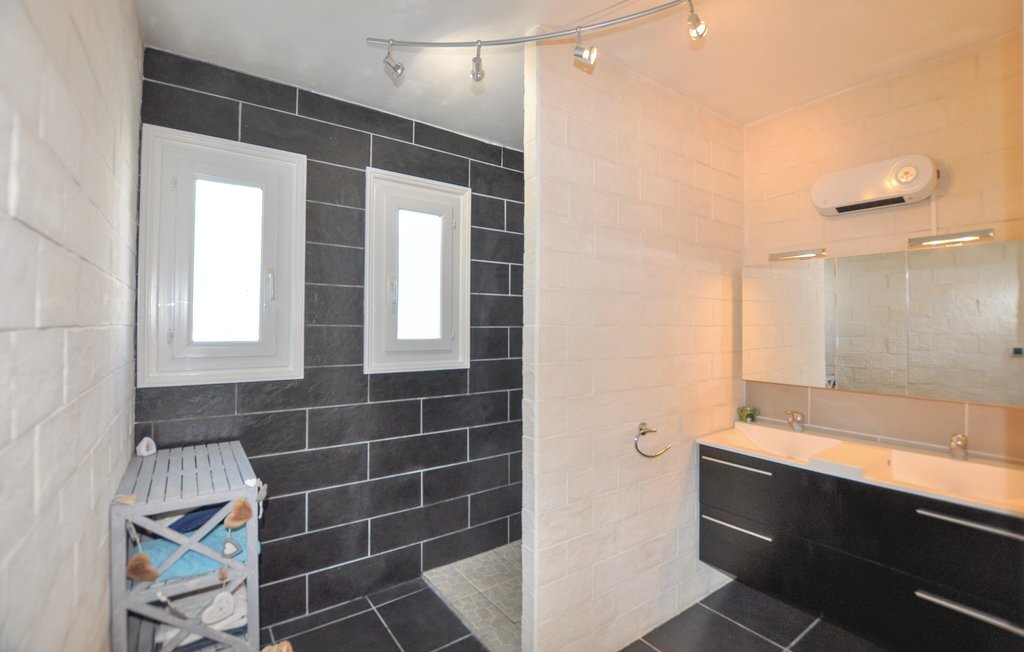 Maison 4 chambres avec piscine privée à Baixas - Photo 24