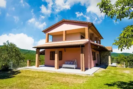 Location villa à Pieve san Giovanni, Villa à Pieve San Giovanni avec piscine
