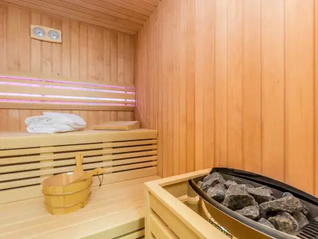 Villa Roko 250 m² avec piscine privée à Malinska : photo 8