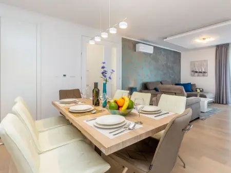 Villa Roko 250 m² avec piscine privée à Malinska : photo 13