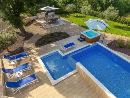 Villa Roko 250 m² avec piscine privée à Malinska : photo 23