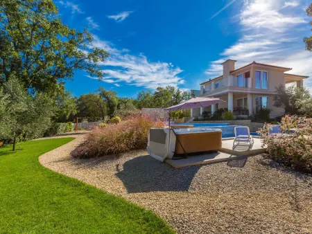 Villa Roko 250 m² avec piscine privée à Malinska : photo 25