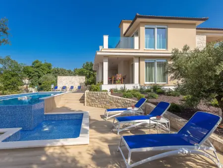 Villa Roko 250 m² avec piscine privée à Malinska : photo 26