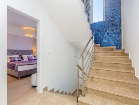 Villa Roko 250 m² avec piscine privée à Malinska : photo 42