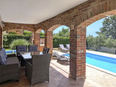 Maison Bergmann avec piscine privée à Vodnjan : photo 2