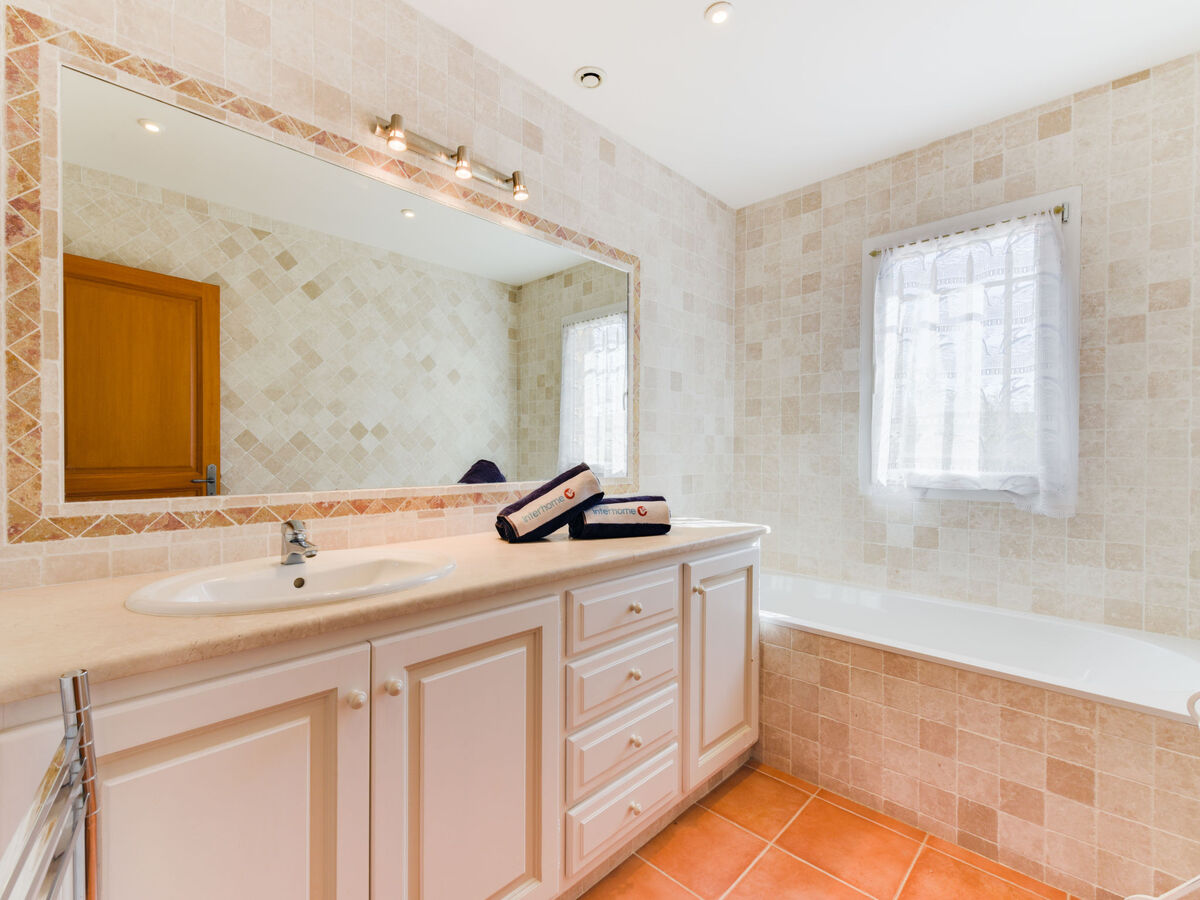 Villa Hameau du Brost – 3 chambres, piscine privée - Photo 9