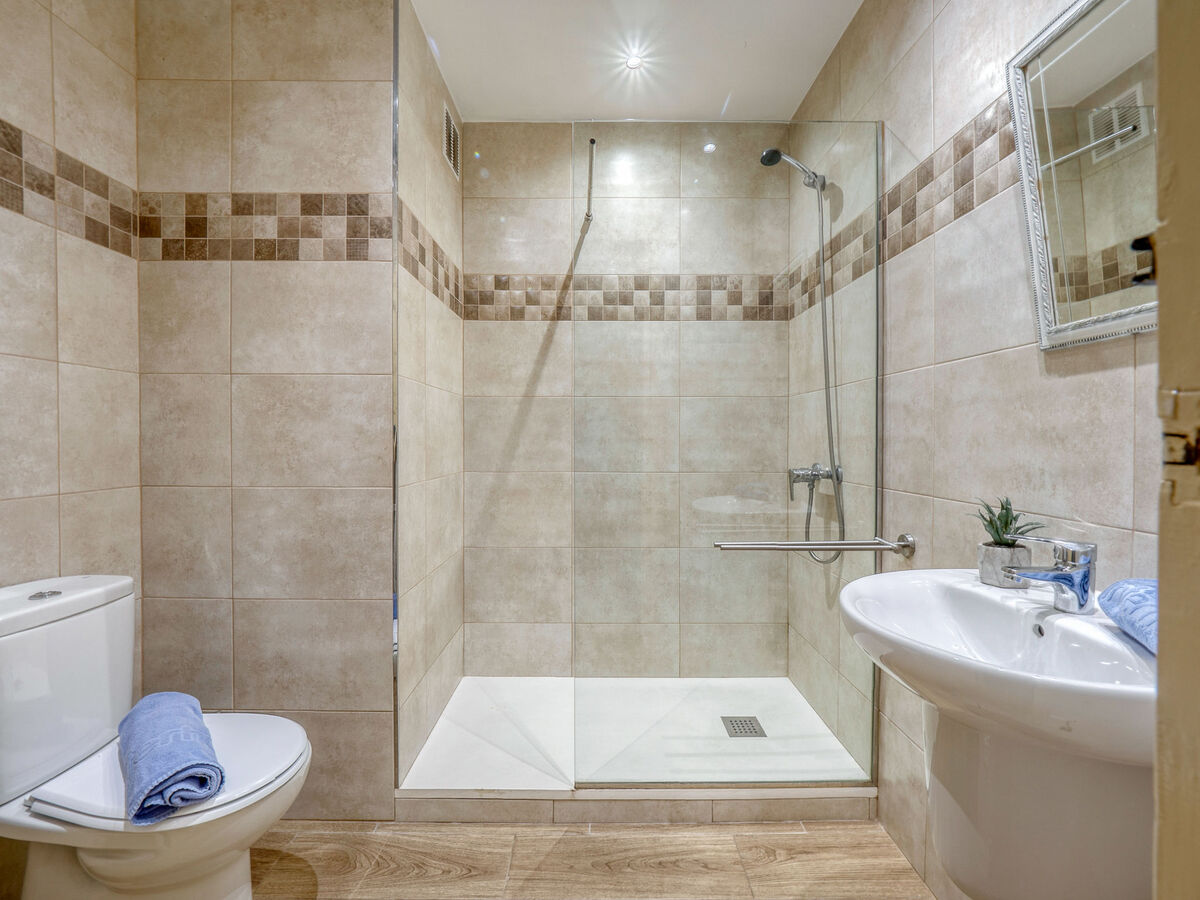 Studio 28 m² Symar à Roses, vue canal - Photo 14