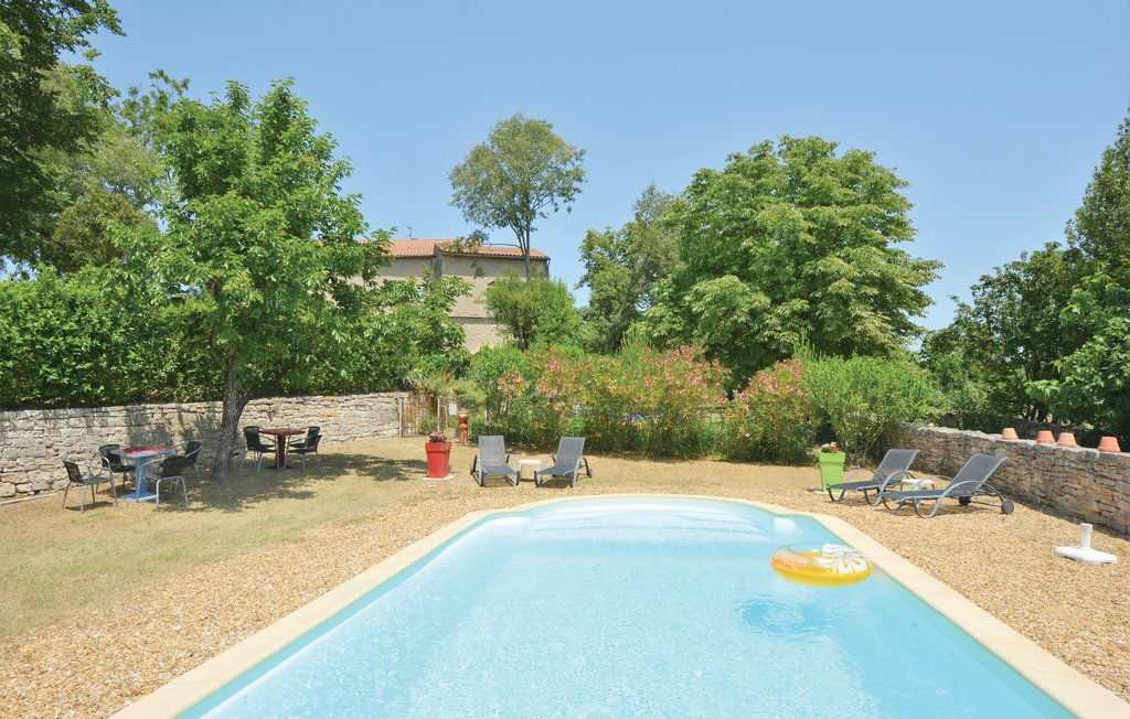 Maison avec piscine privée à Barjac, au cœur des Cévennes - Photo 1