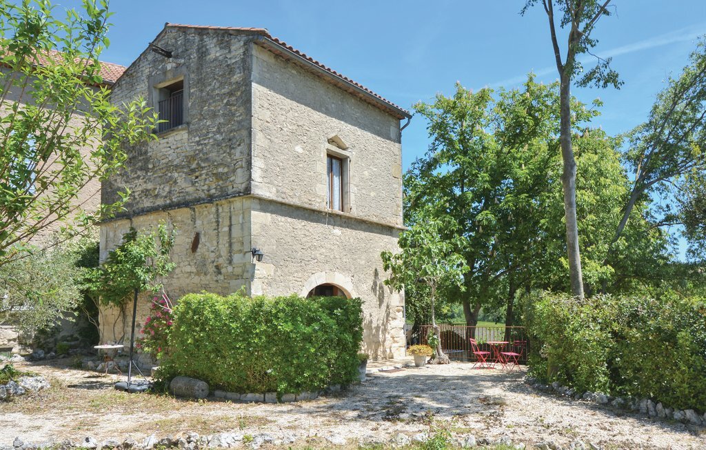 Maison avec piscine privée à Barjac, au cœur des Cévennes - Photo 2