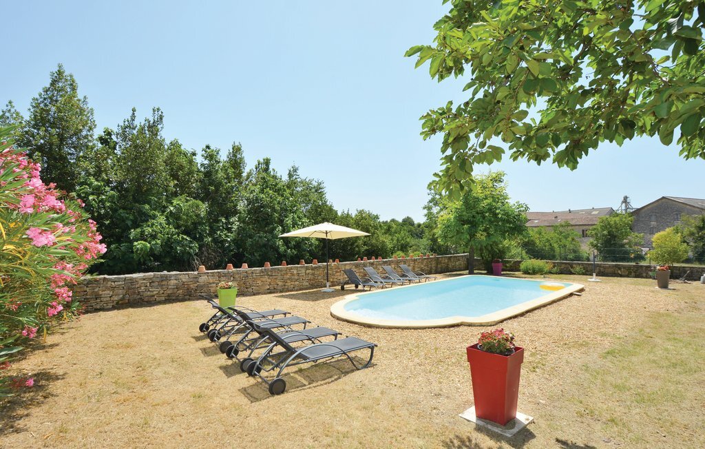 Maison avec piscine privée à Barjac, au cœur des Cévennes - Photo 3