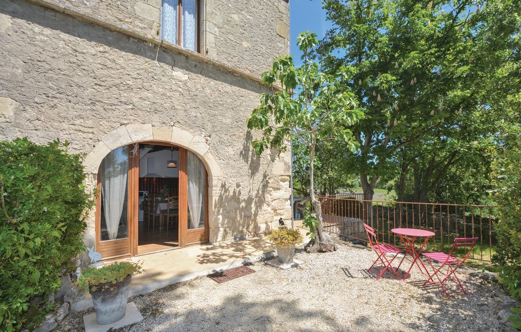 Maison avec piscine privée à Barjac, au cœur des Cévennes - Photo 4