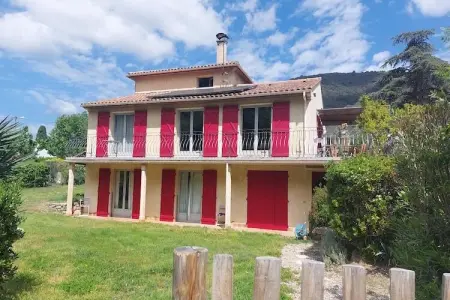 Location villa à Roquebrun