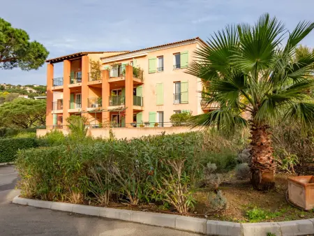 Le Mas d'Esquières – Apt 3p, balcon SE, 800m plage - Photo 4