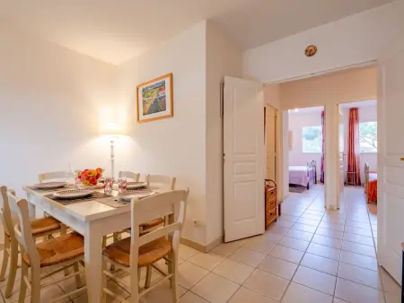 Le Mas d'Esquières – Apt 3p, balcon SE, 800m plage - Photo 7