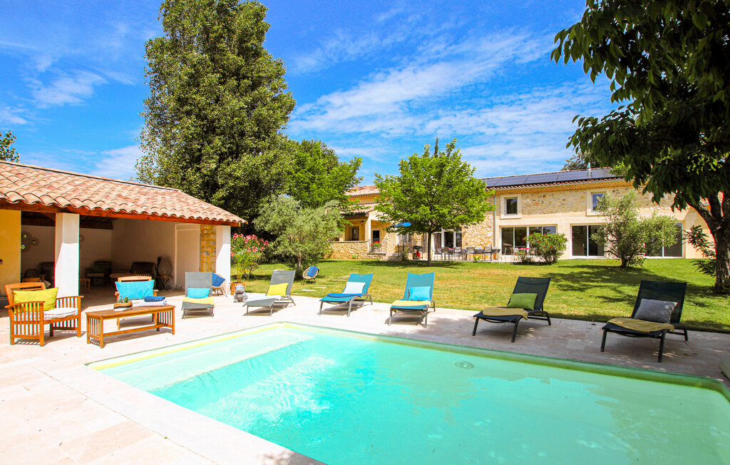 Ancienne ferme en pierre, piscine chauffée, 6 chambres - Photo 9