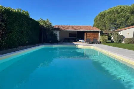 Villa Petite Champagne, piscine chauffée à Brives-sur-Charente : photo 2