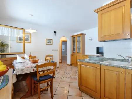 Appartement Ardoney – Campitello, vue montagnes, ski à 1,3 km : photo 5
