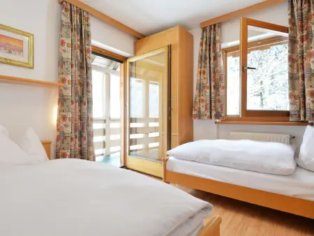 Appartement Ardoney – Campitello, vue montagnes, ski à 1,3 km : photo 6