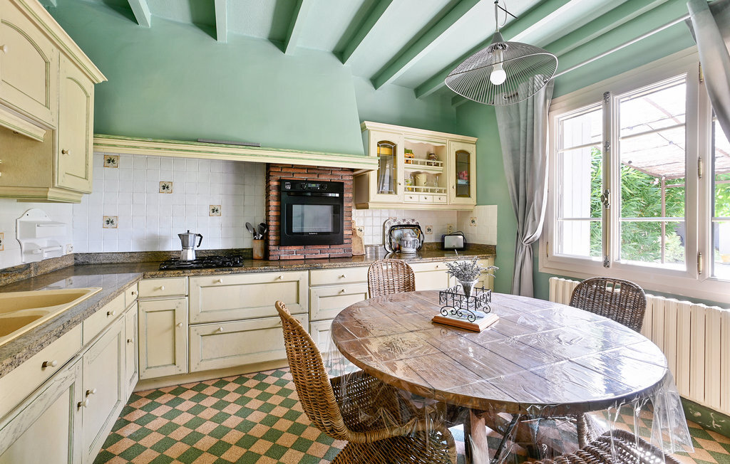 Mas provençal avec piscine privée à Vallabrègues - Photo 4