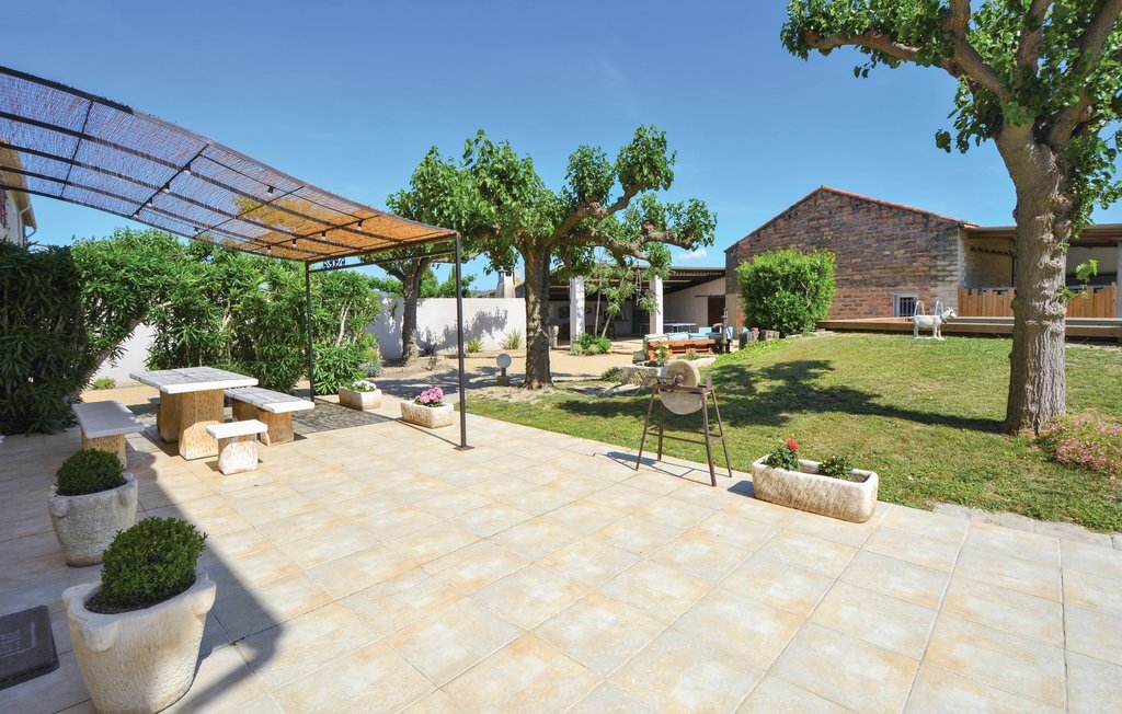 Mas provençal avec piscine privée à Vallabrègues - Photo 16