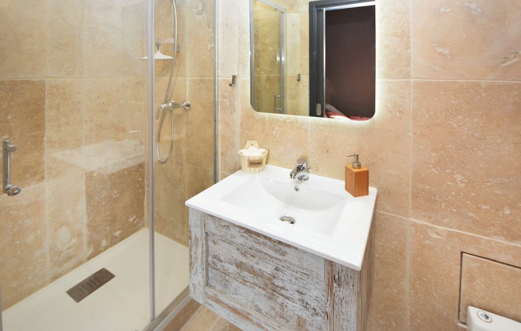 Mas provençal avec piscine privée à Vallabrègues - Photo 36