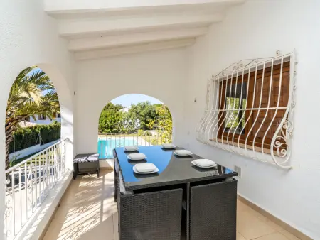 Villa Aurelie – Javea, piscine 4×10 m, jardin 1 000 m² : photo 2