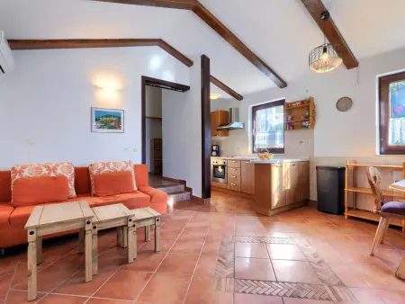 Maison Ema avec piscine privée à Nova Vas : photo 9