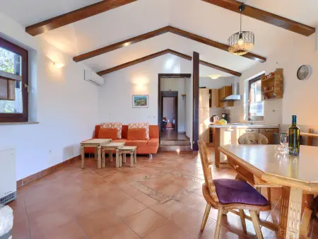 Maison Ema avec piscine privée à Nova Vas : photo 10
