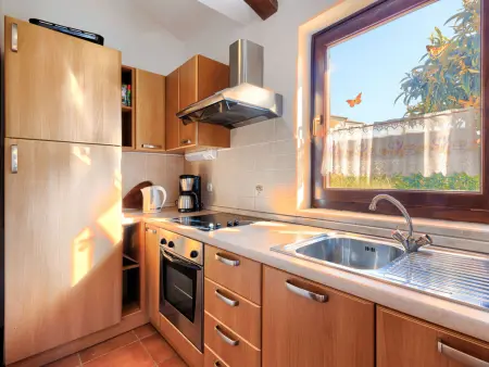 Maison Ema avec piscine privée à Nova Vas : photo 11