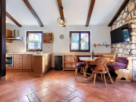 Maison Ema avec piscine privée à Nova Vas : photo 12