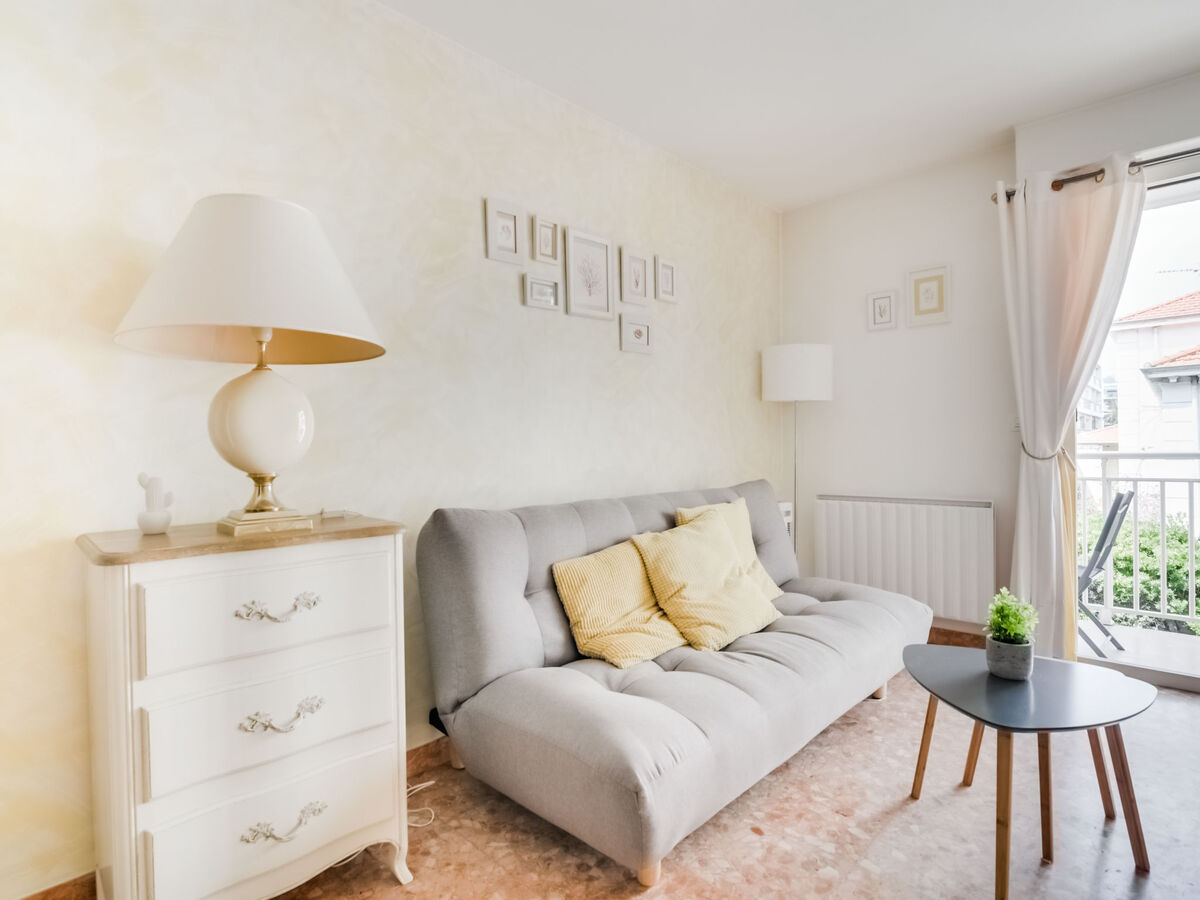 Reine Astrid – Appartement Cannes, 20 m plage - Photo 3