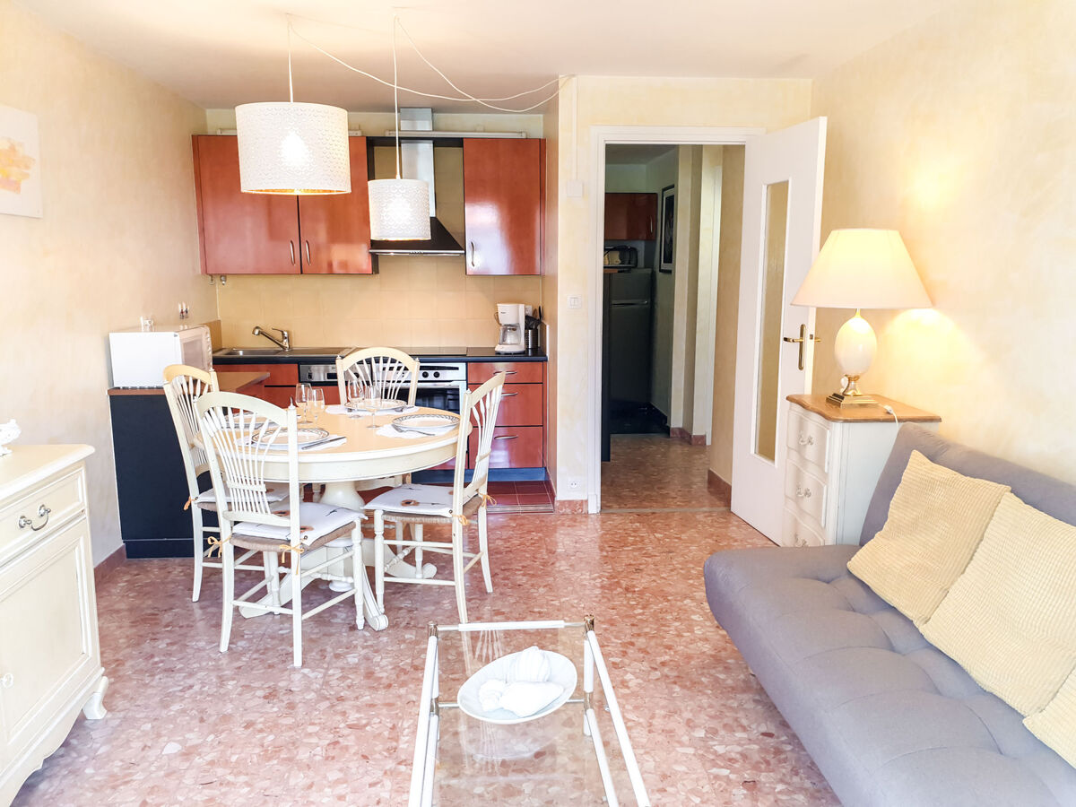 Reine Astrid – Appartement Cannes, 20 m plage - Photo 4