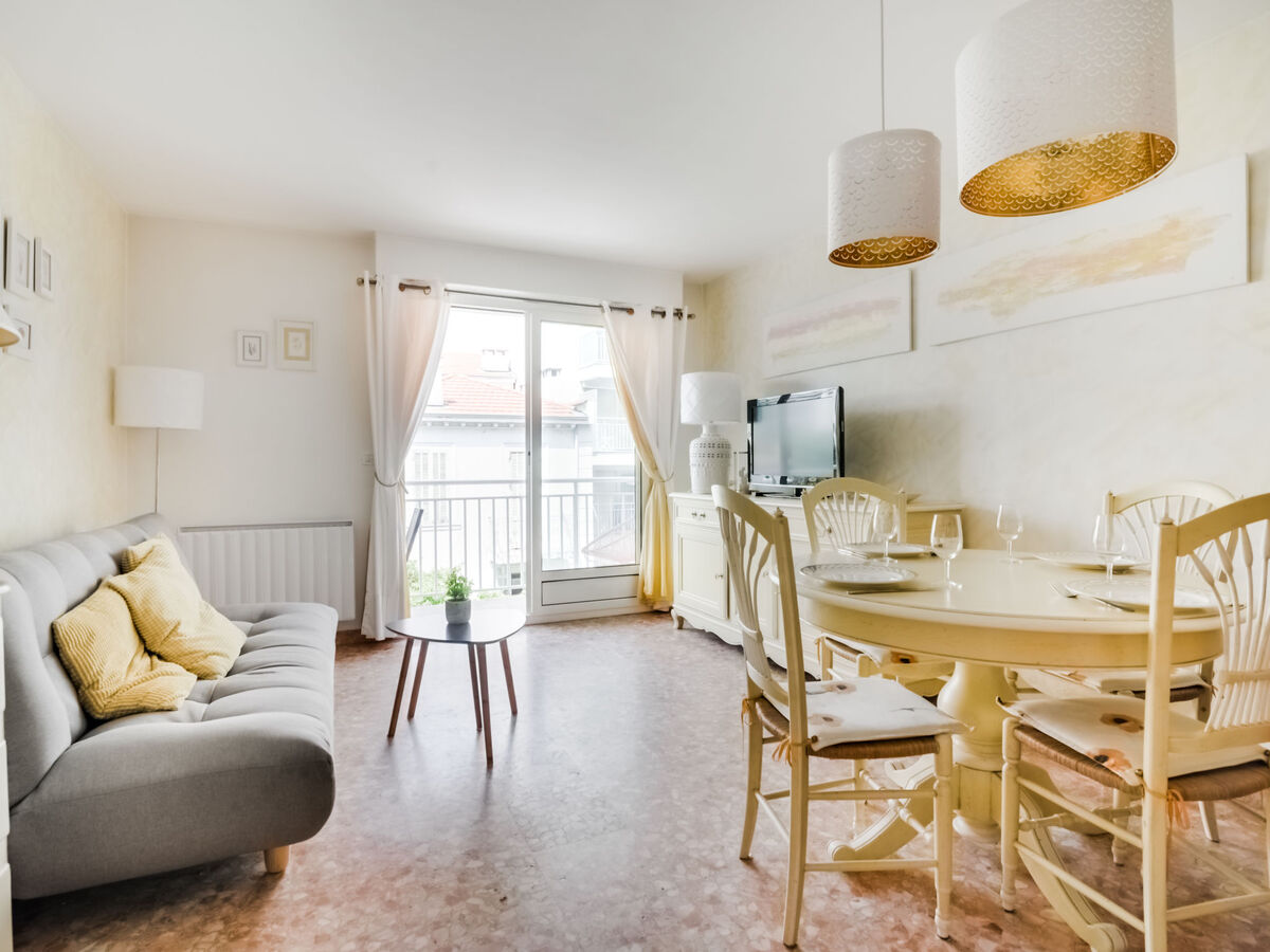 Reine Astrid – Appartement Cannes, 20 m plage - Photo 9