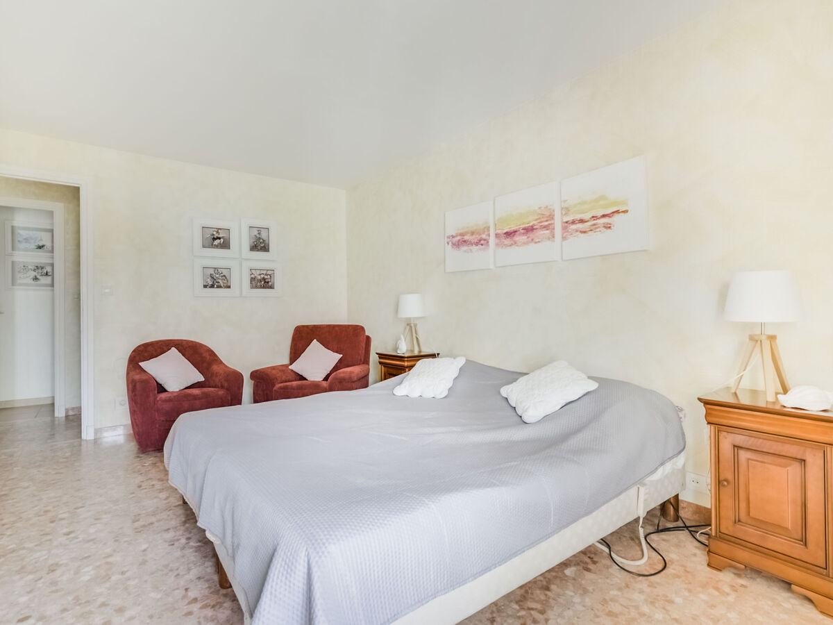 Reine Astrid – Appartement Cannes, 20 m plage - Photo 12
